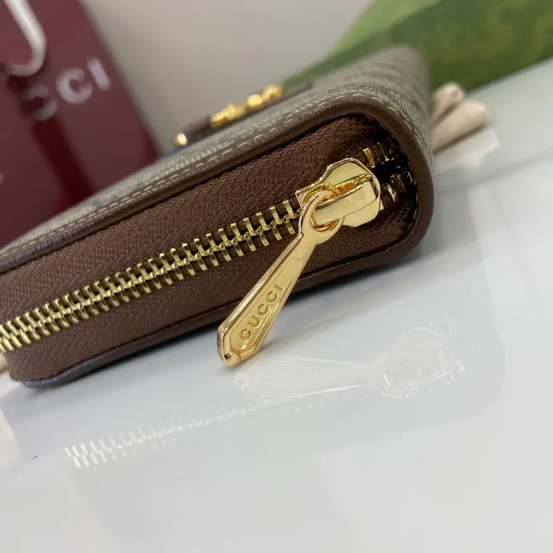 621889 CM 4 High-Quality Bags - Image 7