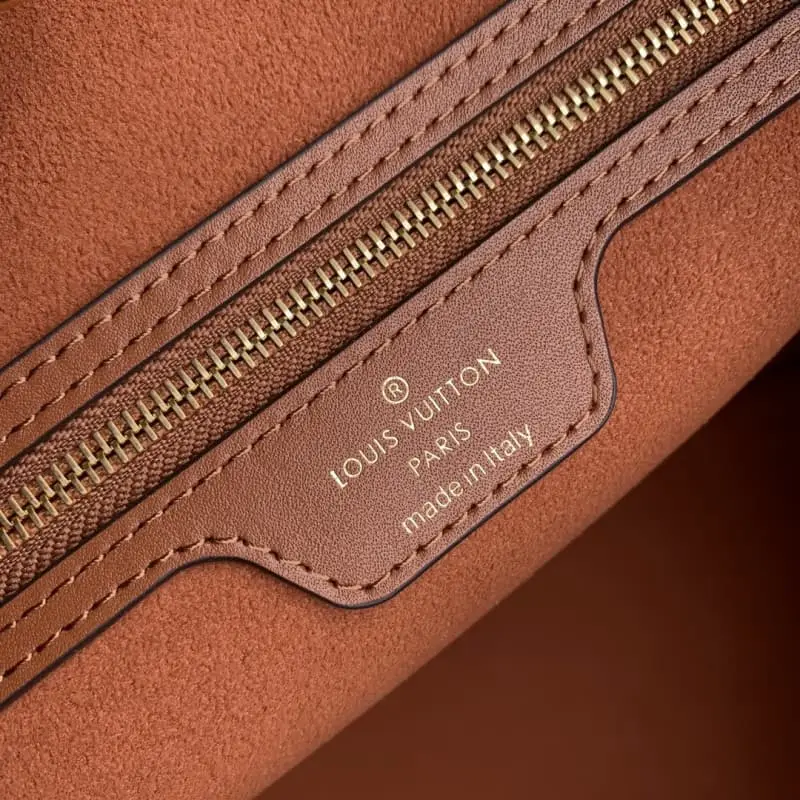 M12467 Brown 31x28x14cm High Quality Bags - Image 7