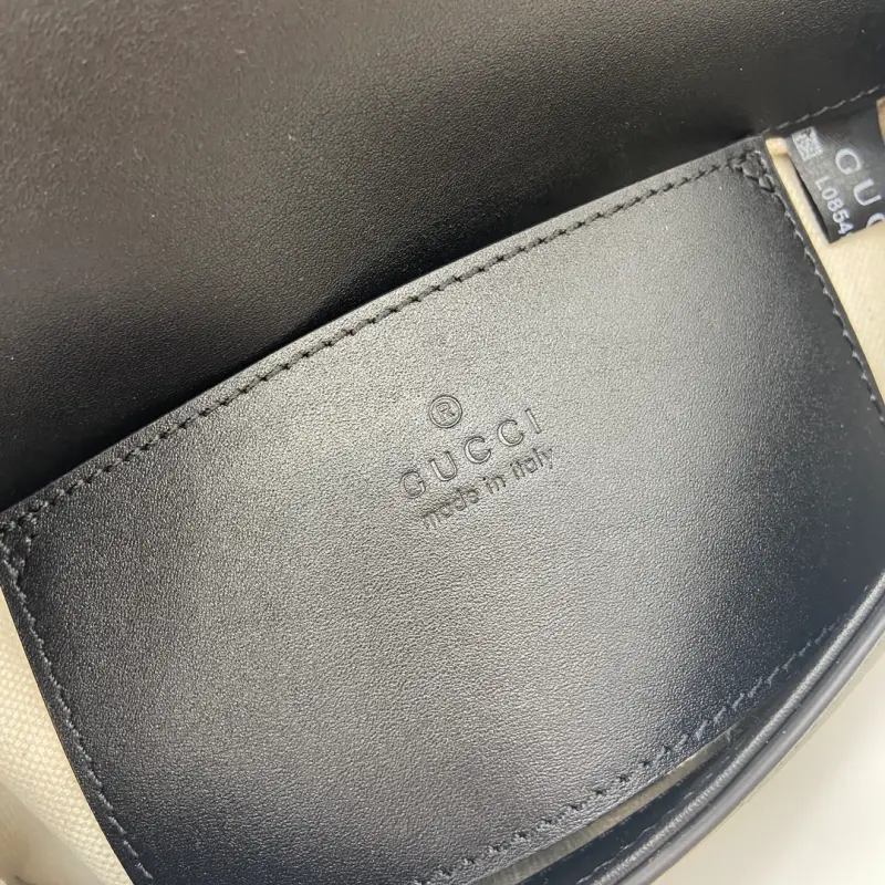 815700 CM 2 High-Quality Bags - Image 9