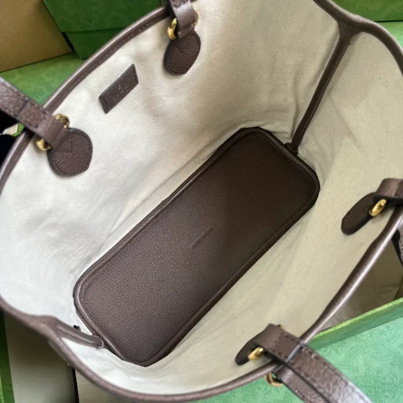 765043 CM 4 High-Quality Bags - Image 7