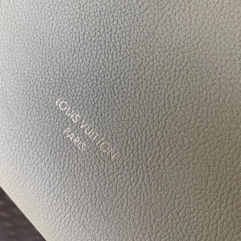 M24988 Green 35x18x31cm High Quality Bags - Image 7