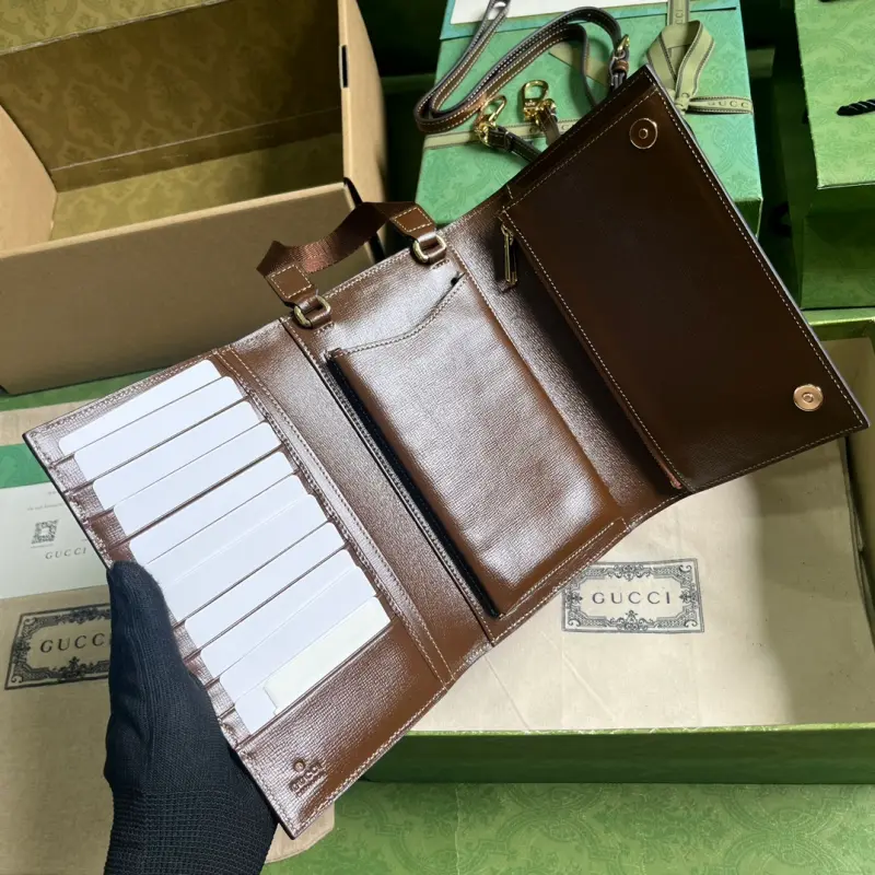 724358 CM 1 High-Quality Bags - Image 7