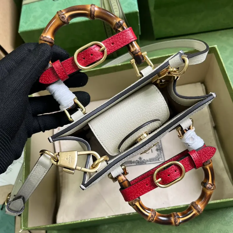 739079 CM 1 High-Quality Bags - Image 7