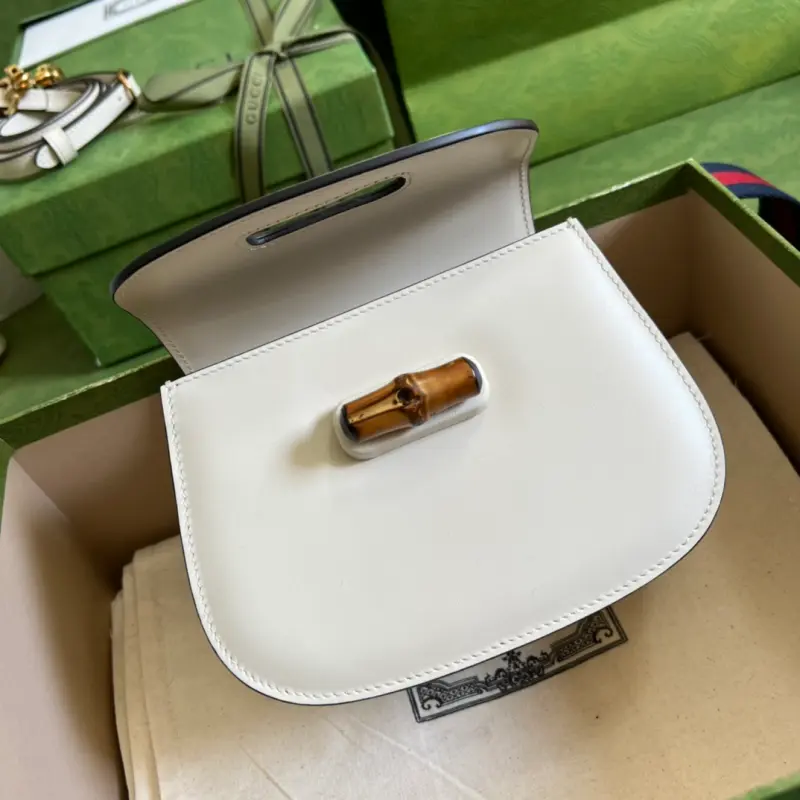 686864 CM 9 High-Quality Bags - Image 7