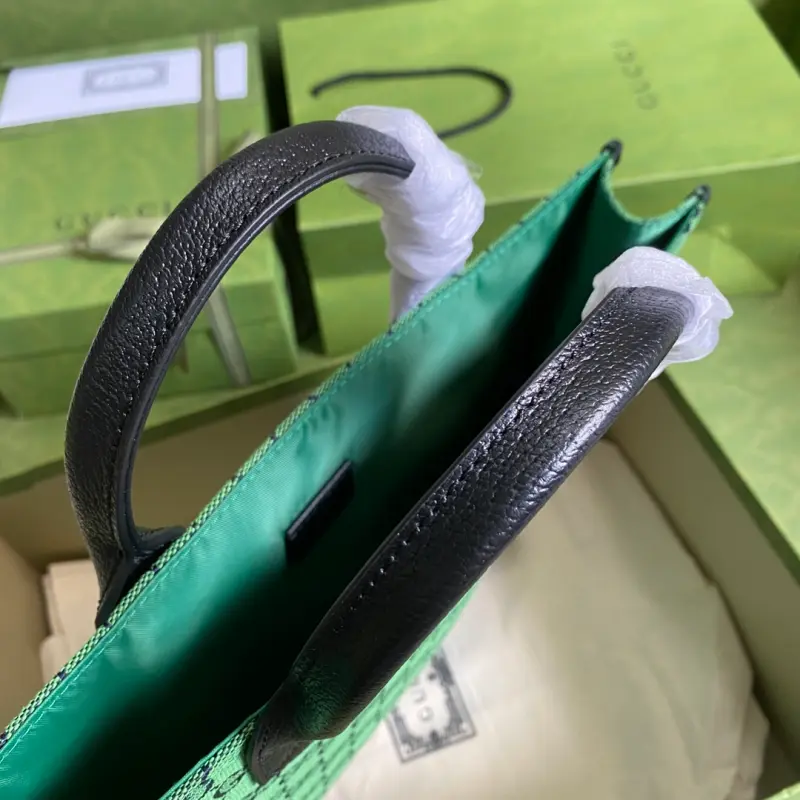 550763 CM 7 High-Quality Bags - Image 7