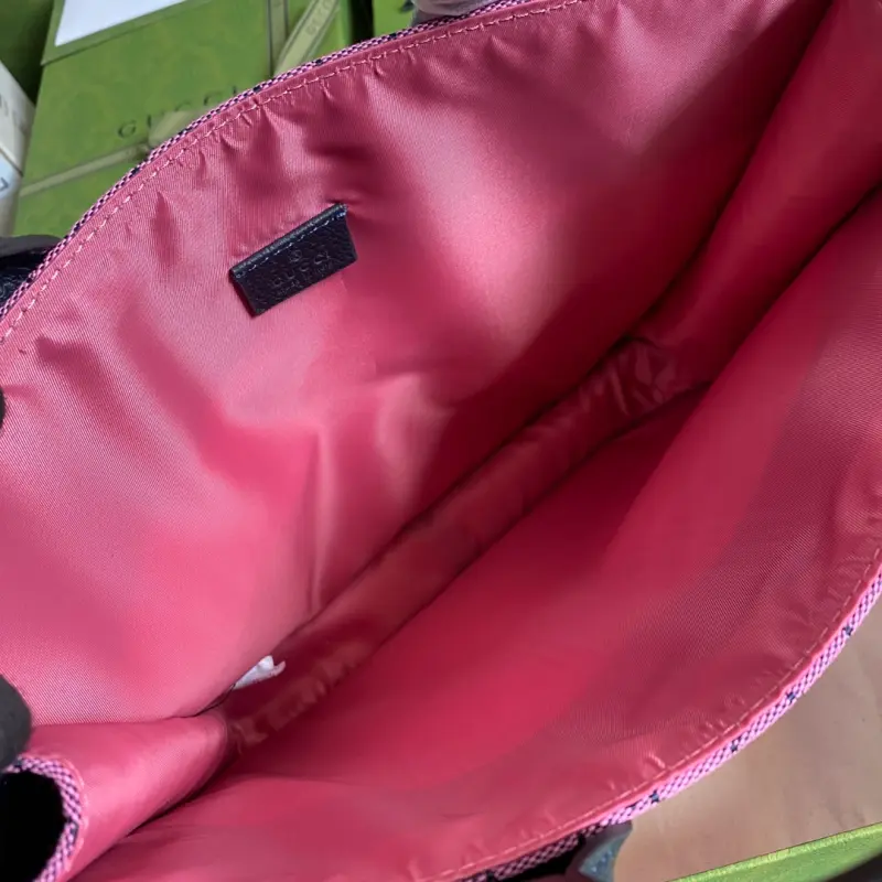 550763 CM 9 High-Quality Bags - Image 7