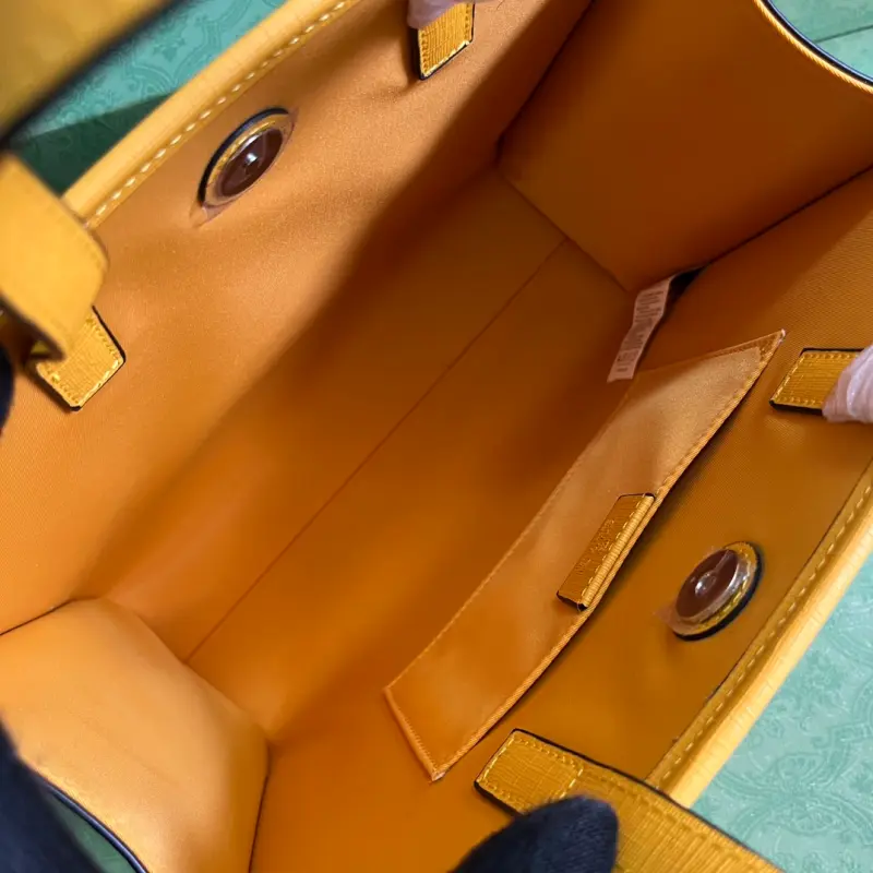 605614 CM 6 High-Quality Bags - Image 7