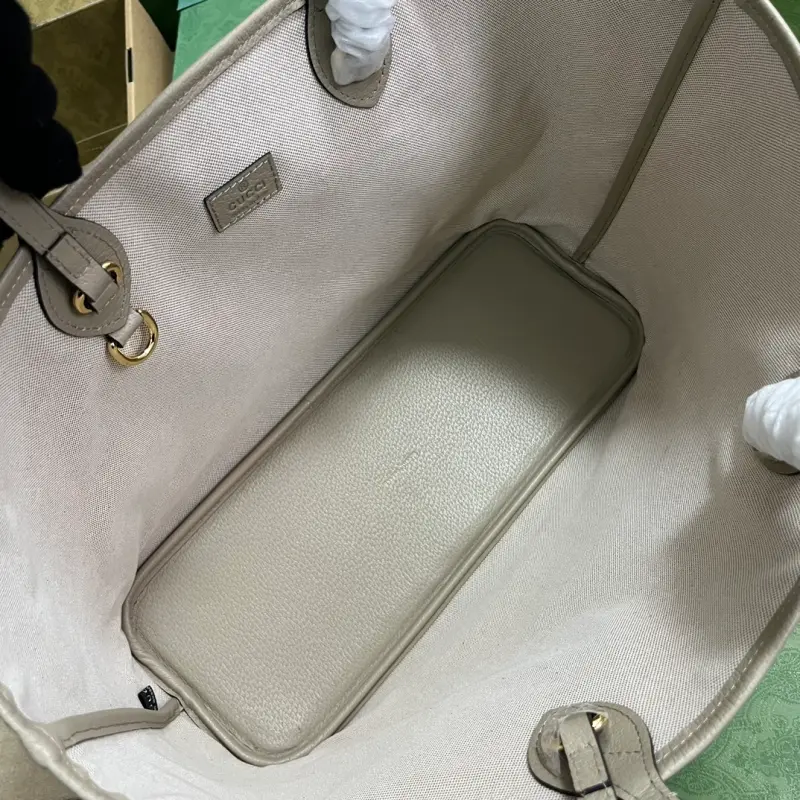 739730 CM 1 High-Quality Bags - Image 7