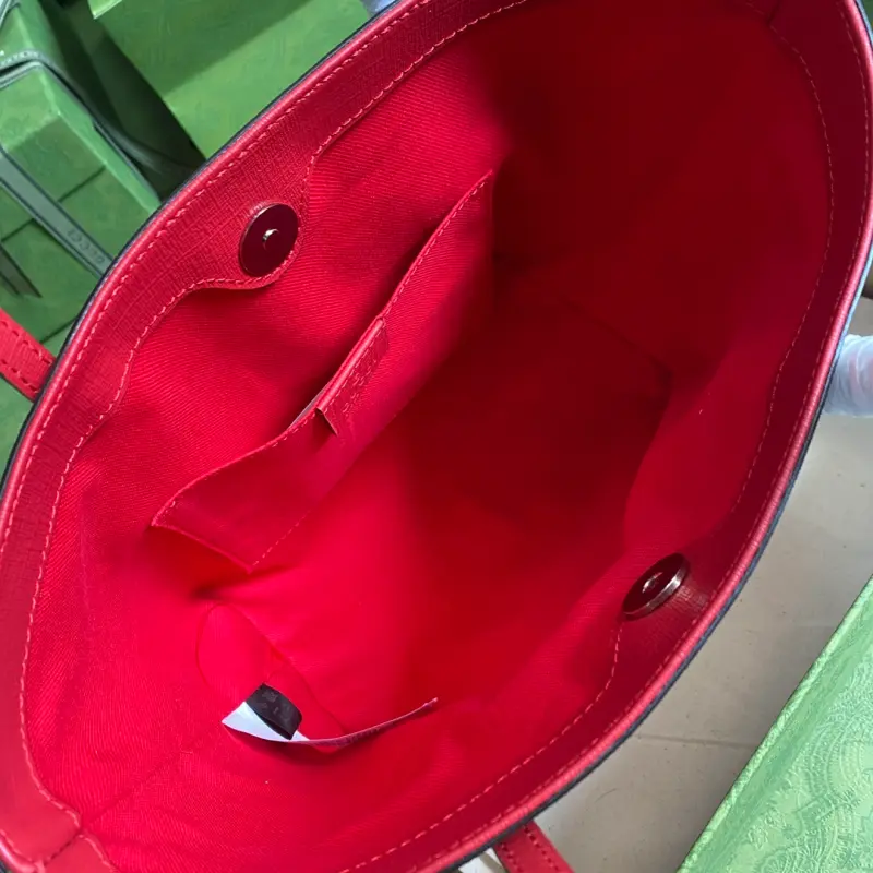 410812 CM 15 High-Quality Bags - Image 7