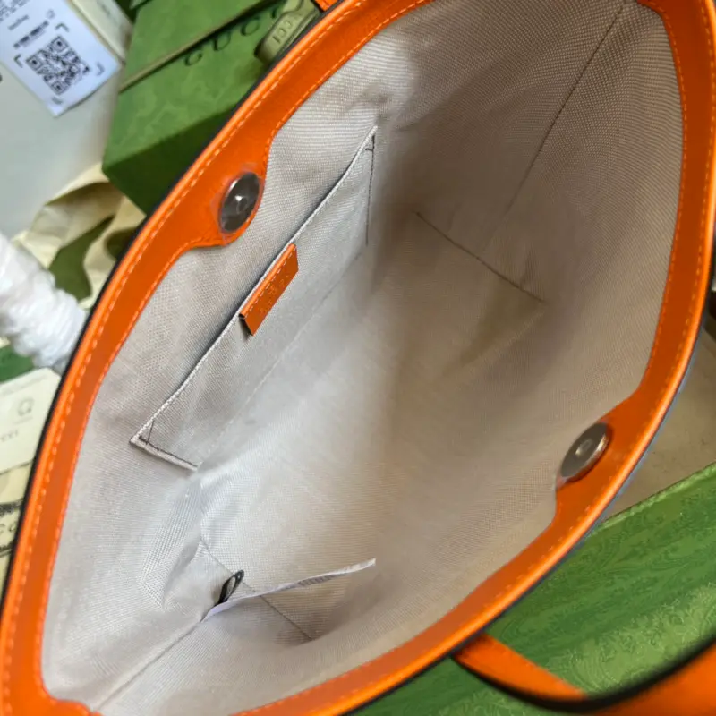 410812 CM 17 High-Quality Bags - Image 7