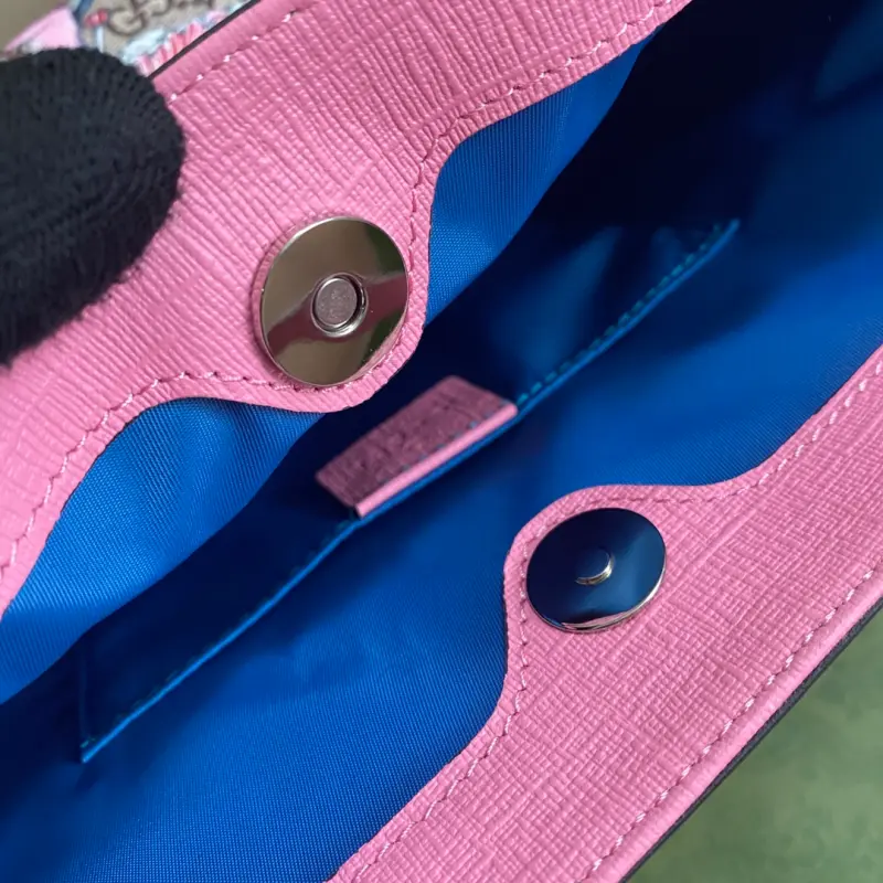 410812 CM 21 High-Quality Bags - Image 7