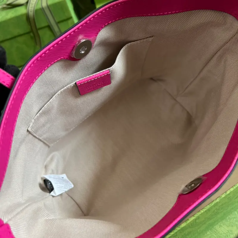 410812 CM 30 High-Quality Bags - Image 7