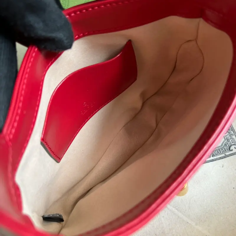 637091 CM 4 High-Quality Bags - Image 7