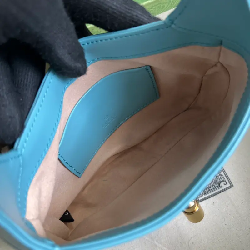 637091 CM 7 High-Quality Bags - Image 7