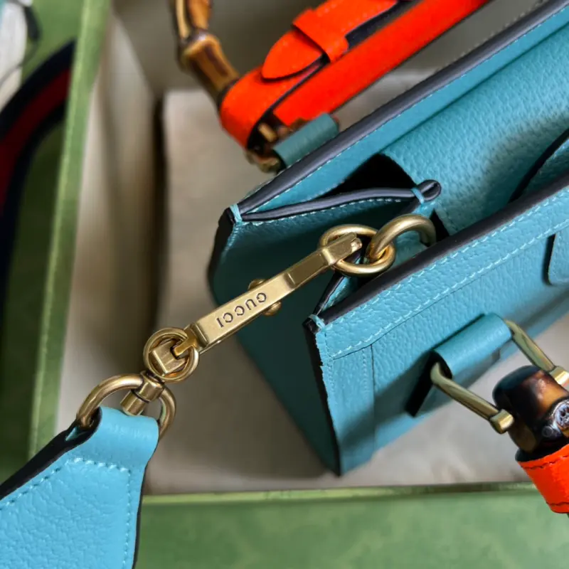 702732 CM 3 High-Quality Bags - Image 7