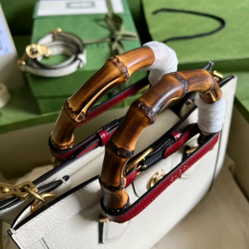 702721 CM 5 High-Quality Bags - Image 6