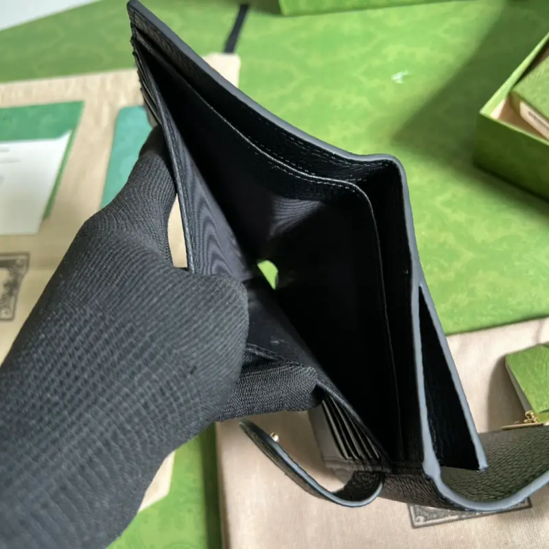 615525 CM 2 High-Quality Bags - Image 7