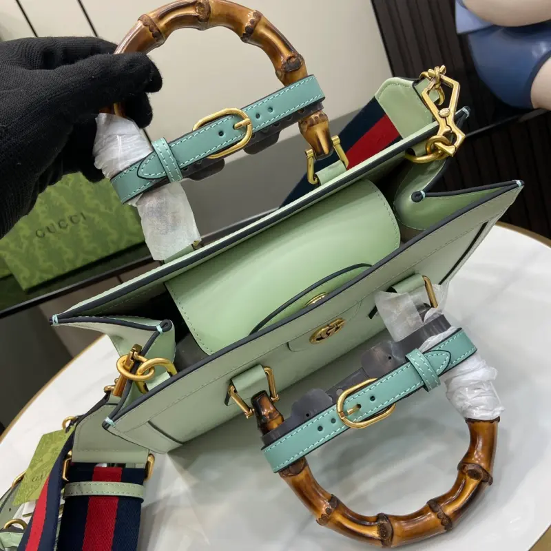 702721 CM 2 High-Quality Bags - Image 7