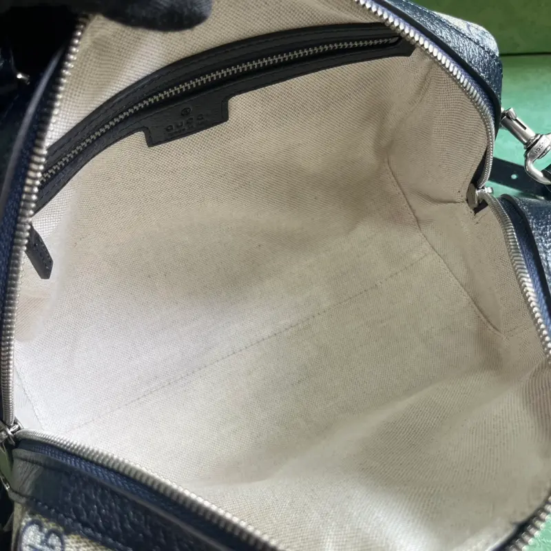 772061 CM 4 High-Quality Bags - Image 7