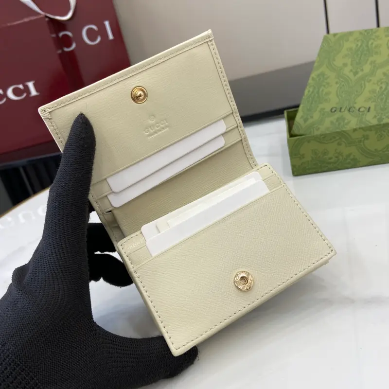 621887 CM 4 High-Quality Bags - Image 7