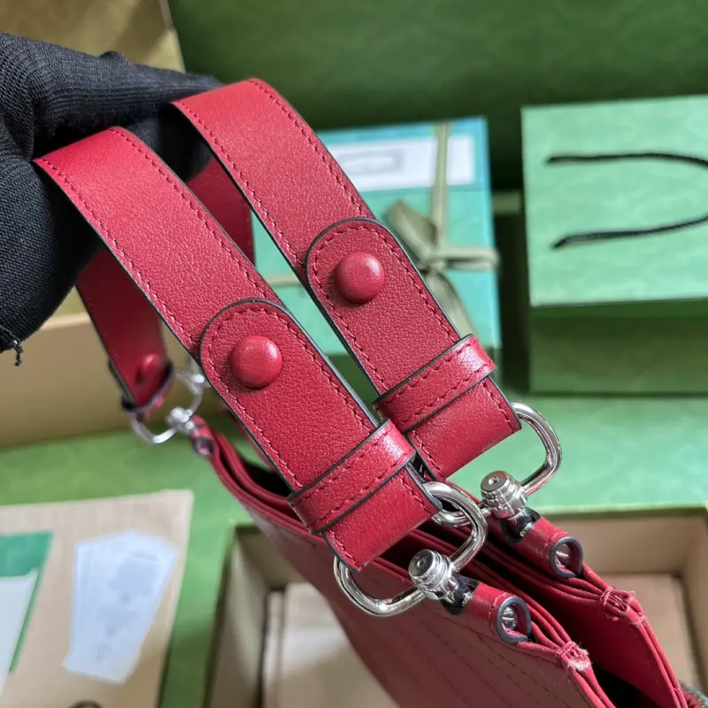 751518 CM 4 High-Quality Bags - Image 7