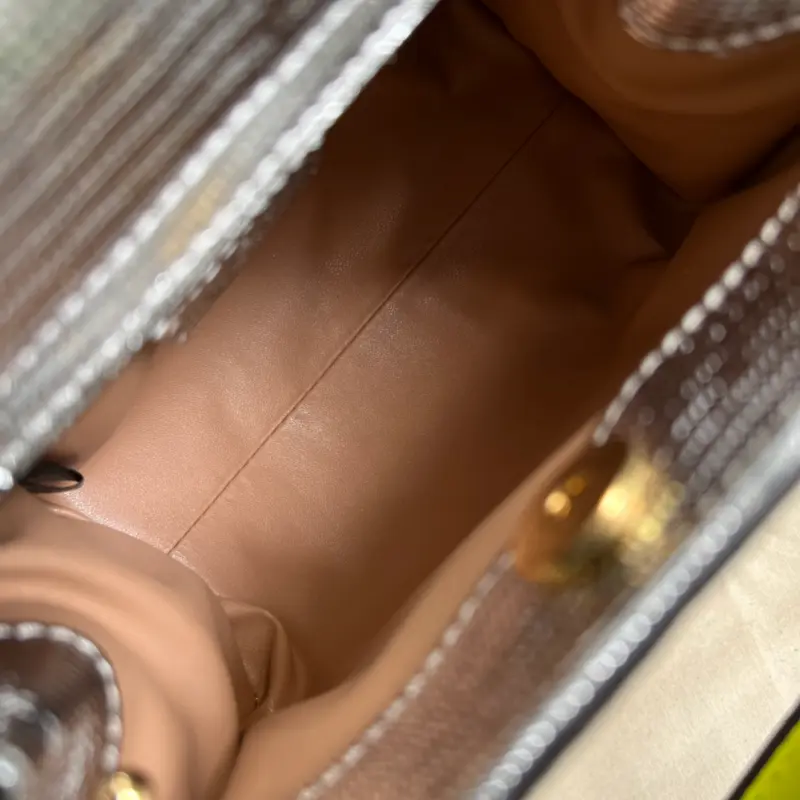 675800 CM 1 High-Quality Bags - Image 7