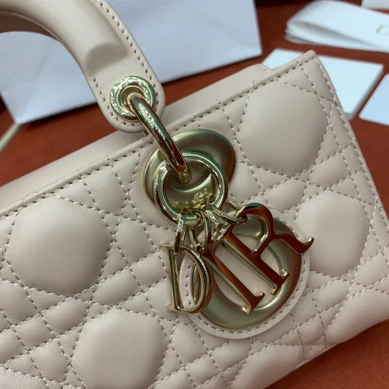 ML270 3 High Quality Bags - Image 13