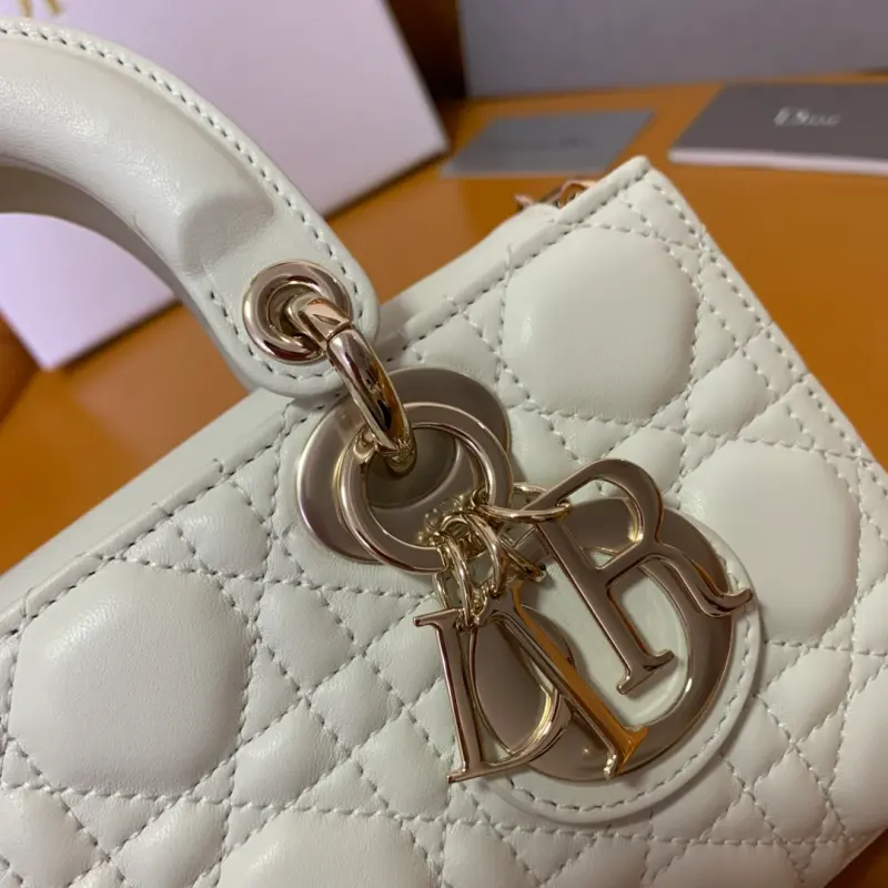 ML270 2 High Quality Bags - Image 7