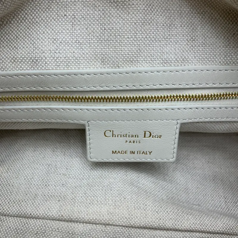 ML261 3 High Quality Bags - Image 7