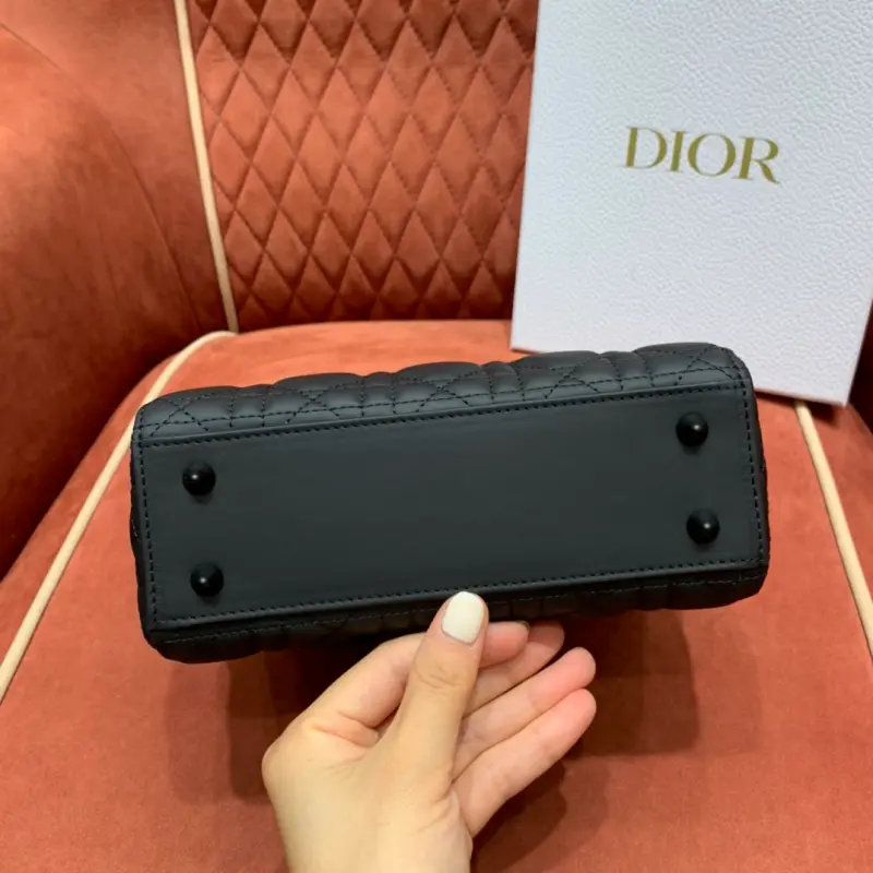 ML172 1 High Quality Bags - Image 7