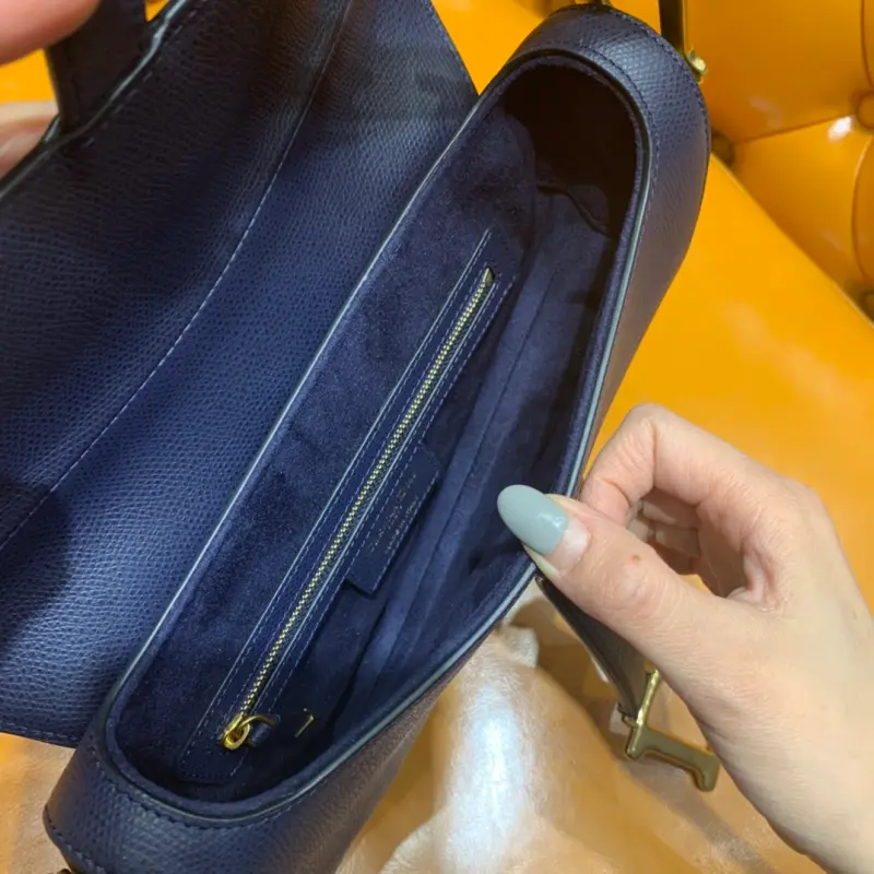 ML120 1 High Quality Bags - Image 7