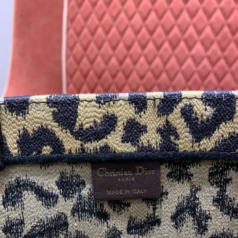 ML13 1 High Quality Bags - Image 8