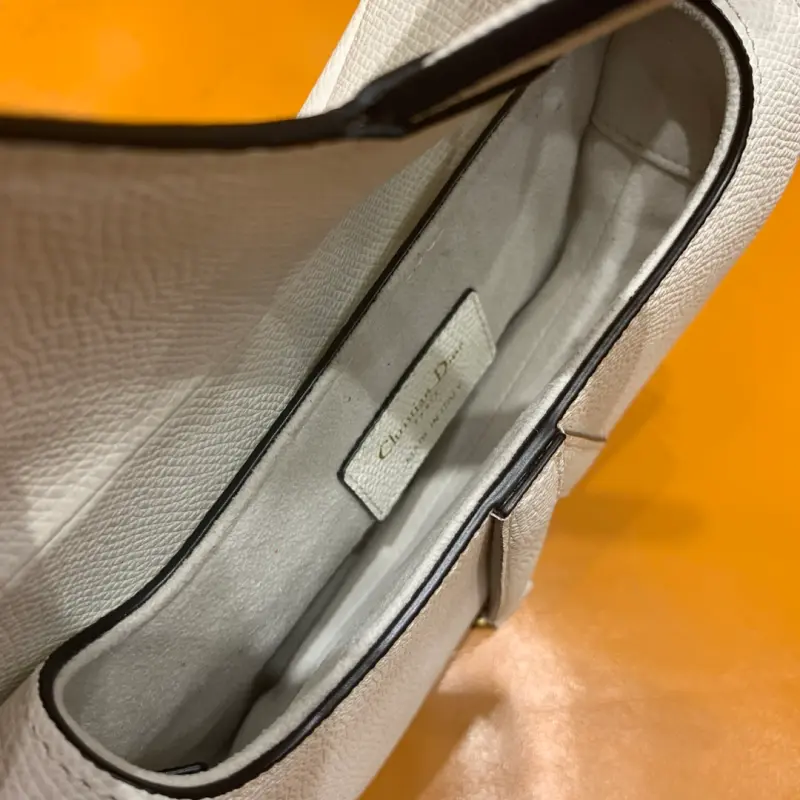 ML62 3 High Quality Bags - Image 7