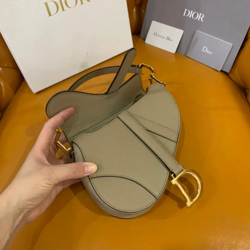 ML62 1 High Quality Bags - Image 6