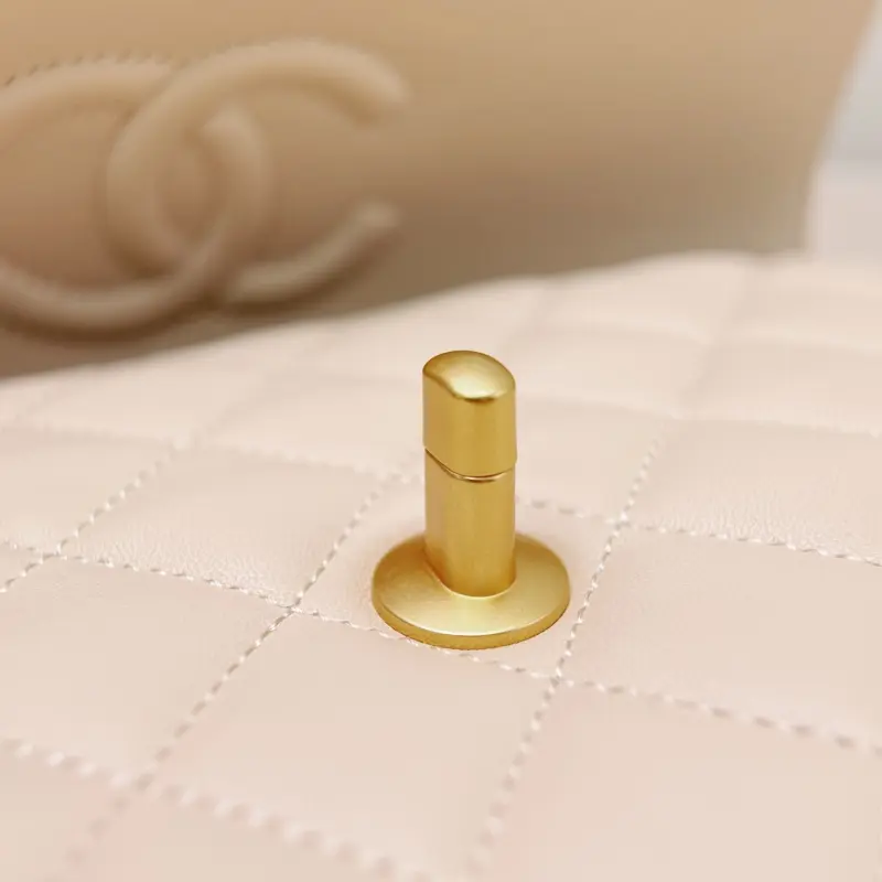 25p Cover 27 High Quality Bags - Image 11