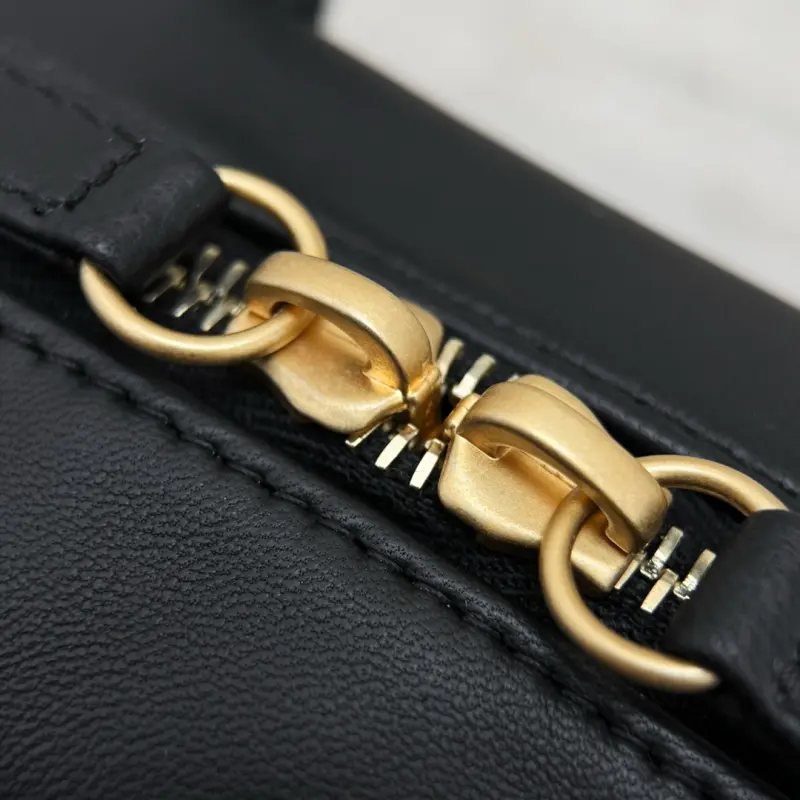 25c Camera Bag Black High Quality Bags - Image 11