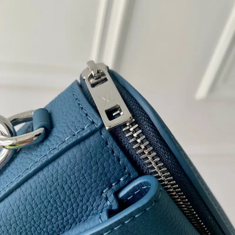 M83560 HH126 Blue 20x12x5.5cm High Quality Bags - Image 7