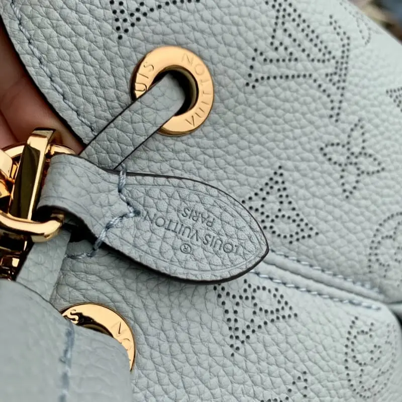 M46840 25x19x11.5cm High Quality Bags - Image 6