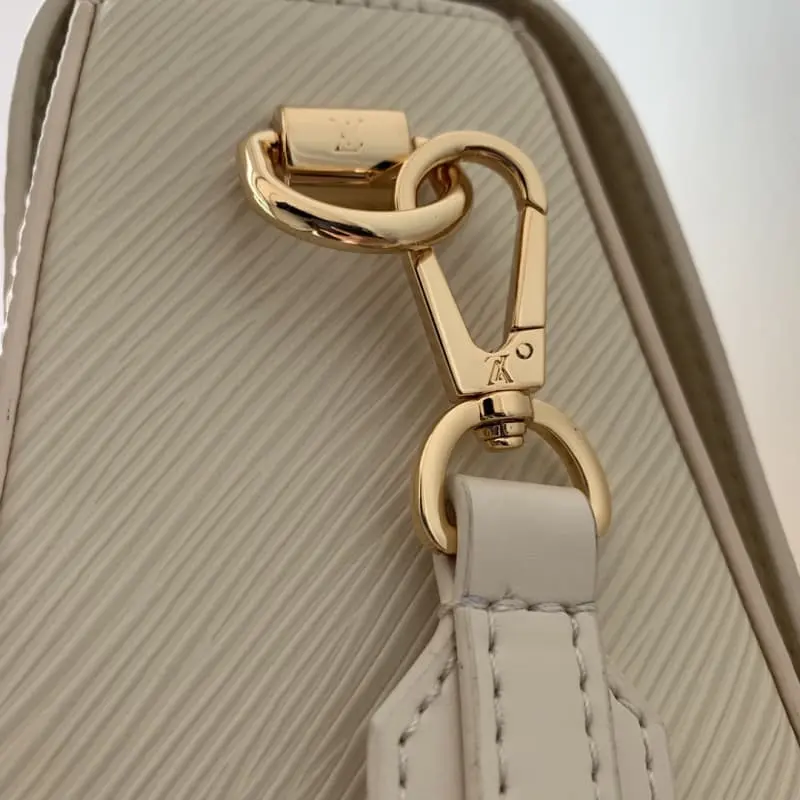 M24765 Black 23x17x9.5cm High Quality Bags - Image 6