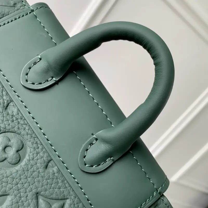 M83052 15x18x7cm High Quality Bags - Image 6