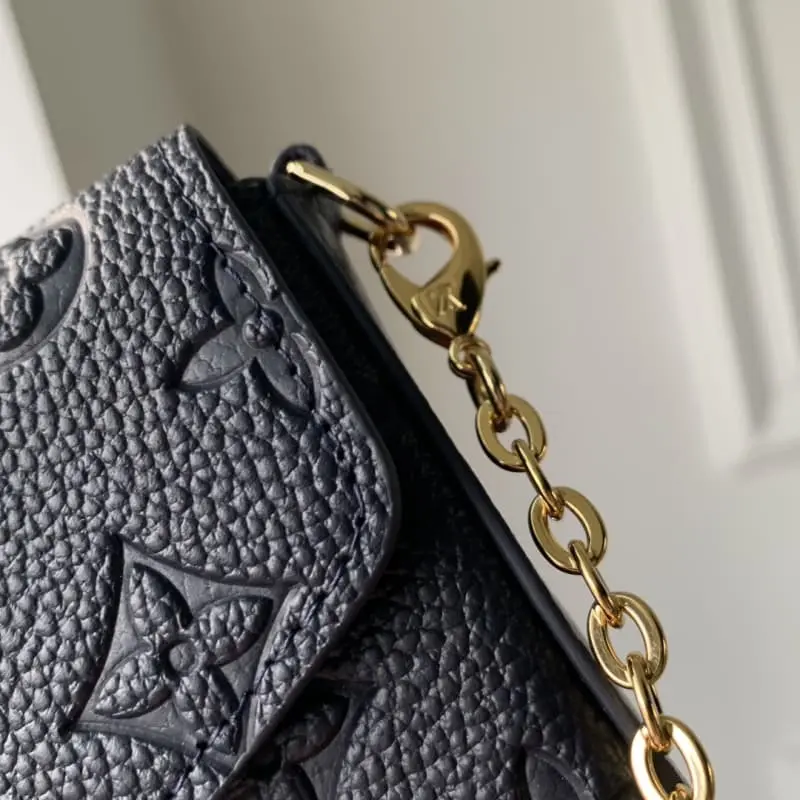 M83589 21x12x3cm High Quality Bags - Image 6