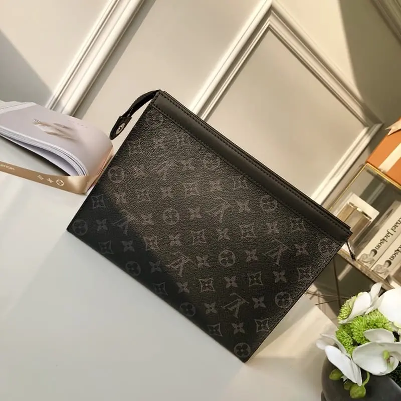 M61692 26x20x5cm High Quality Bags - Image 6