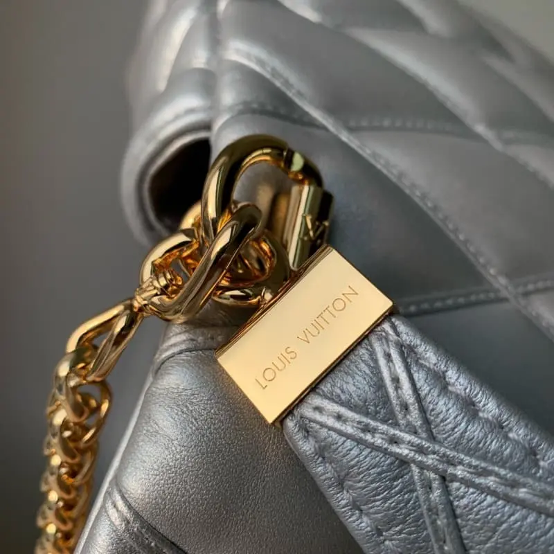 M22891 23x16x10cm High Quality Bags - Image 6