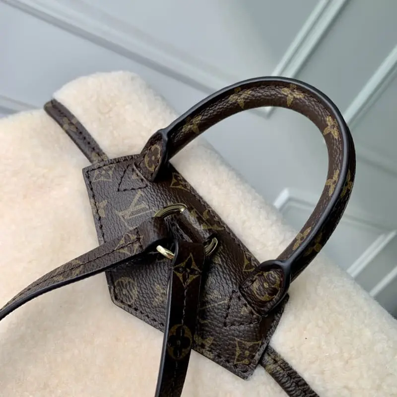 M23384 31x31x17cm High Quality Bags - Image 6