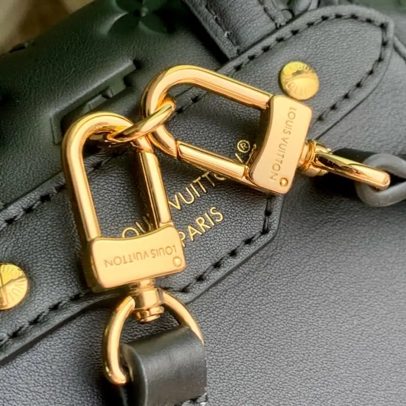 M13357 26x10x21cm High Quality Bags - Image 6