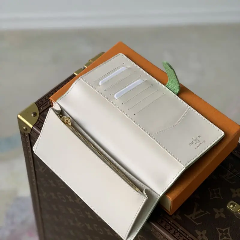 M82512 Green 10x19x1.7cm High Quality Bags - Image 6