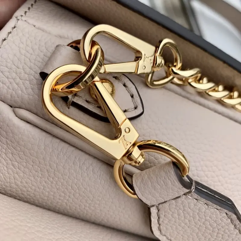 M22792 22x16x9.5cm High Quality Bags - Image 6