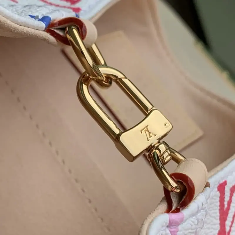 M13081 26x7x24cm High Quality Bags - Image 6