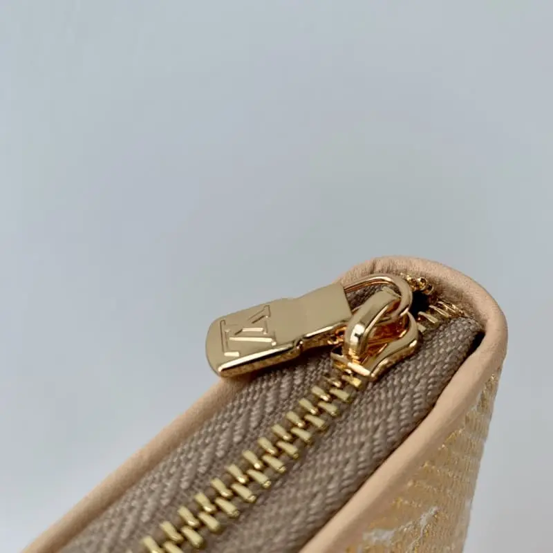 M82483 Gold 11x8.5x2cm High Quality Bags - Image 3