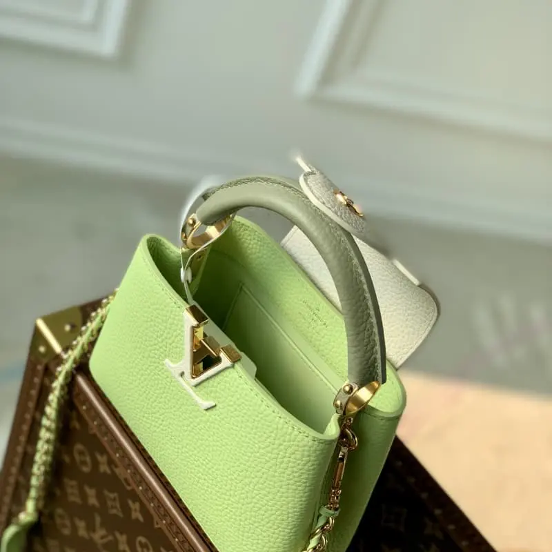 M21689 Green with White 21x14x8cm High Quality Bags - Image 6
